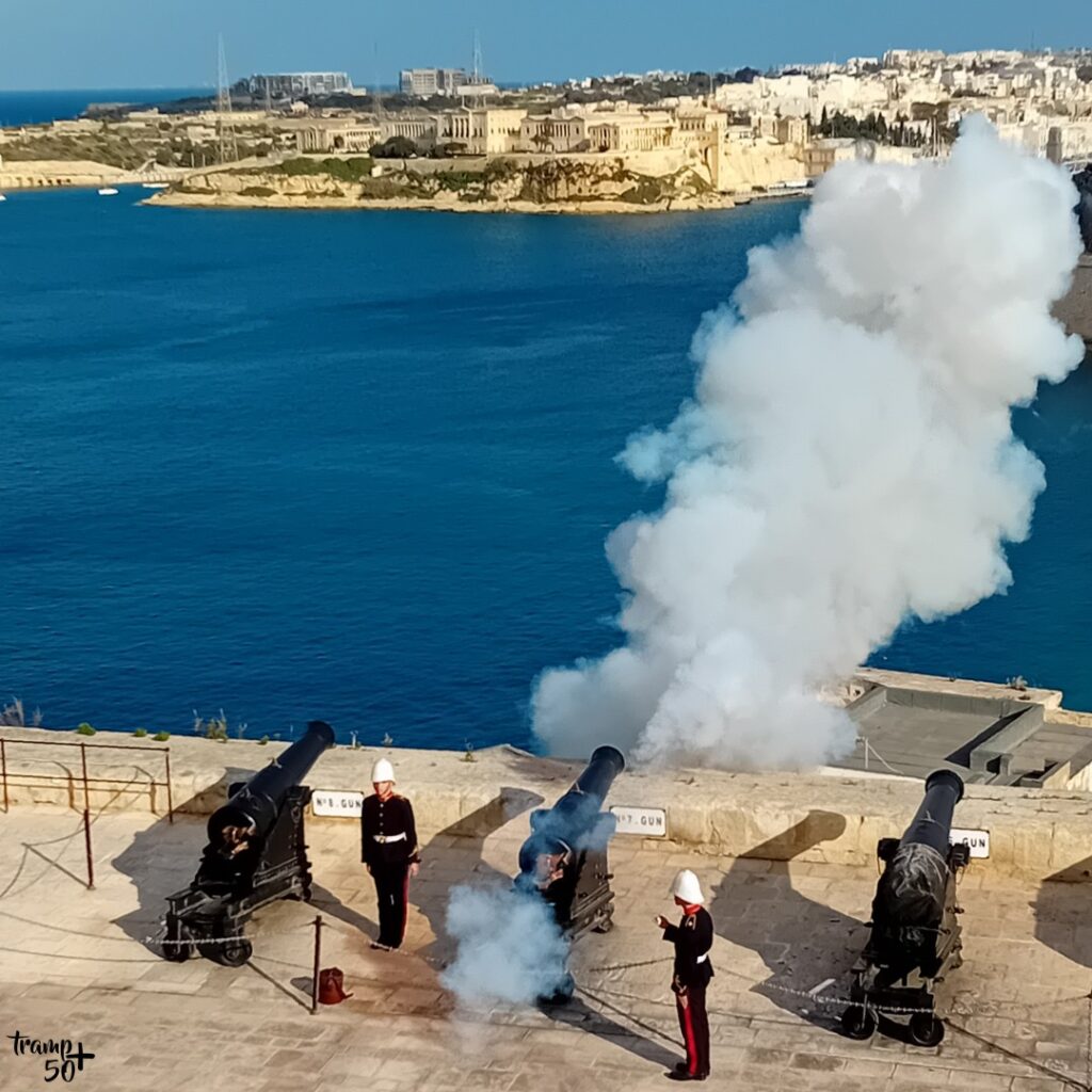 Malta w kilka dni - salwa honorowa