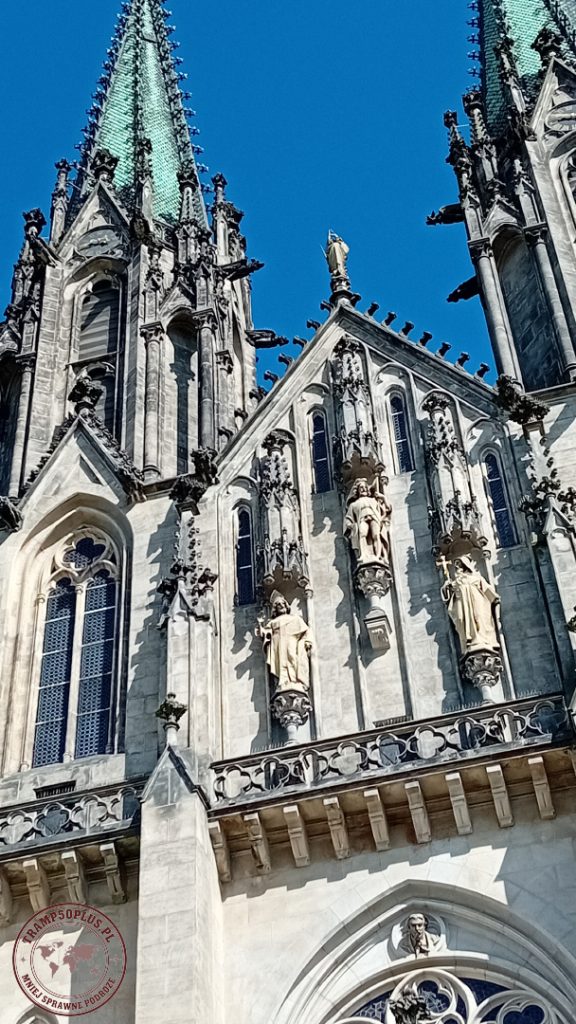 Katedra św. Wacława w Ołomuńcu - zdobienia elewacji