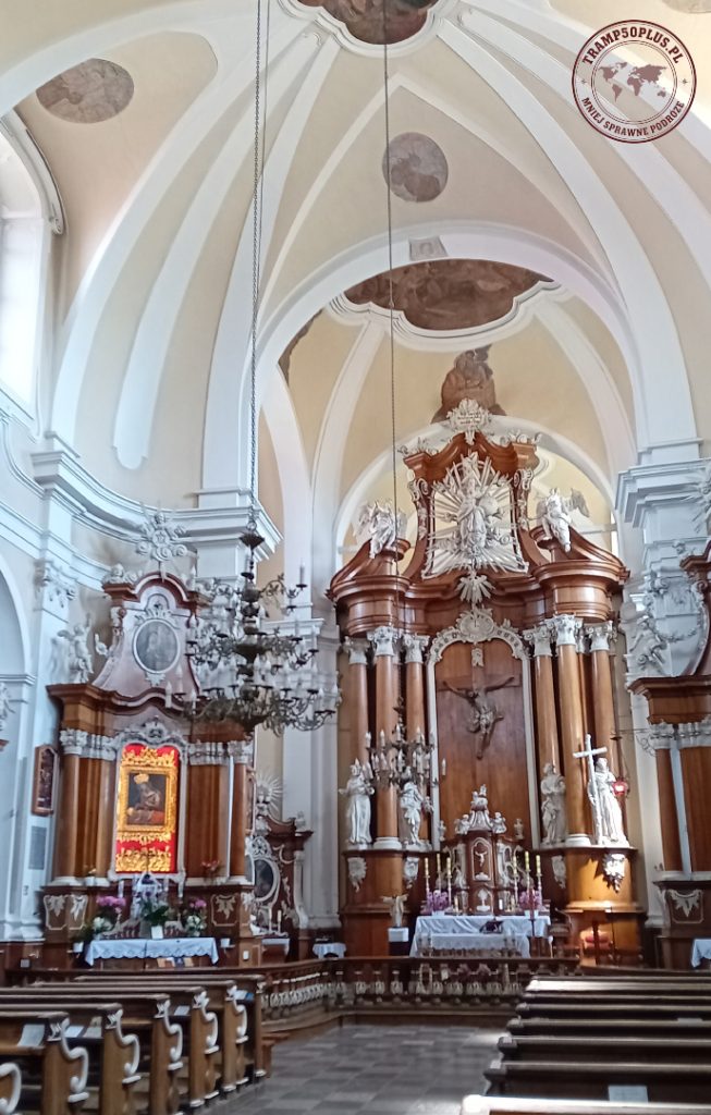 Osieczna Kościół św. Walentego - ołtarz główny