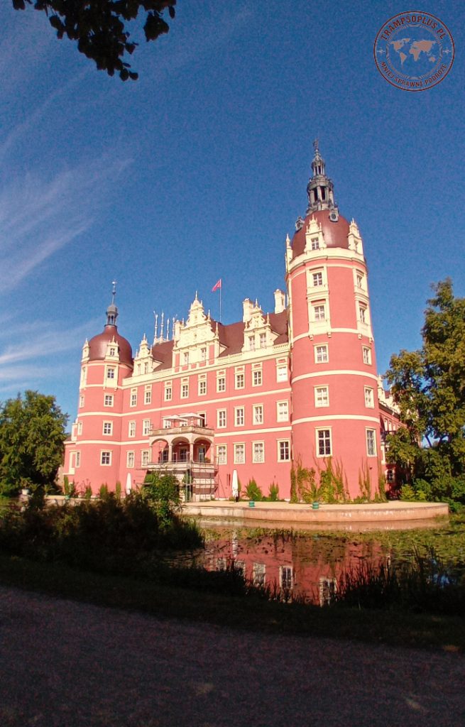 Pałac Noues Schloss - widok od tyłu